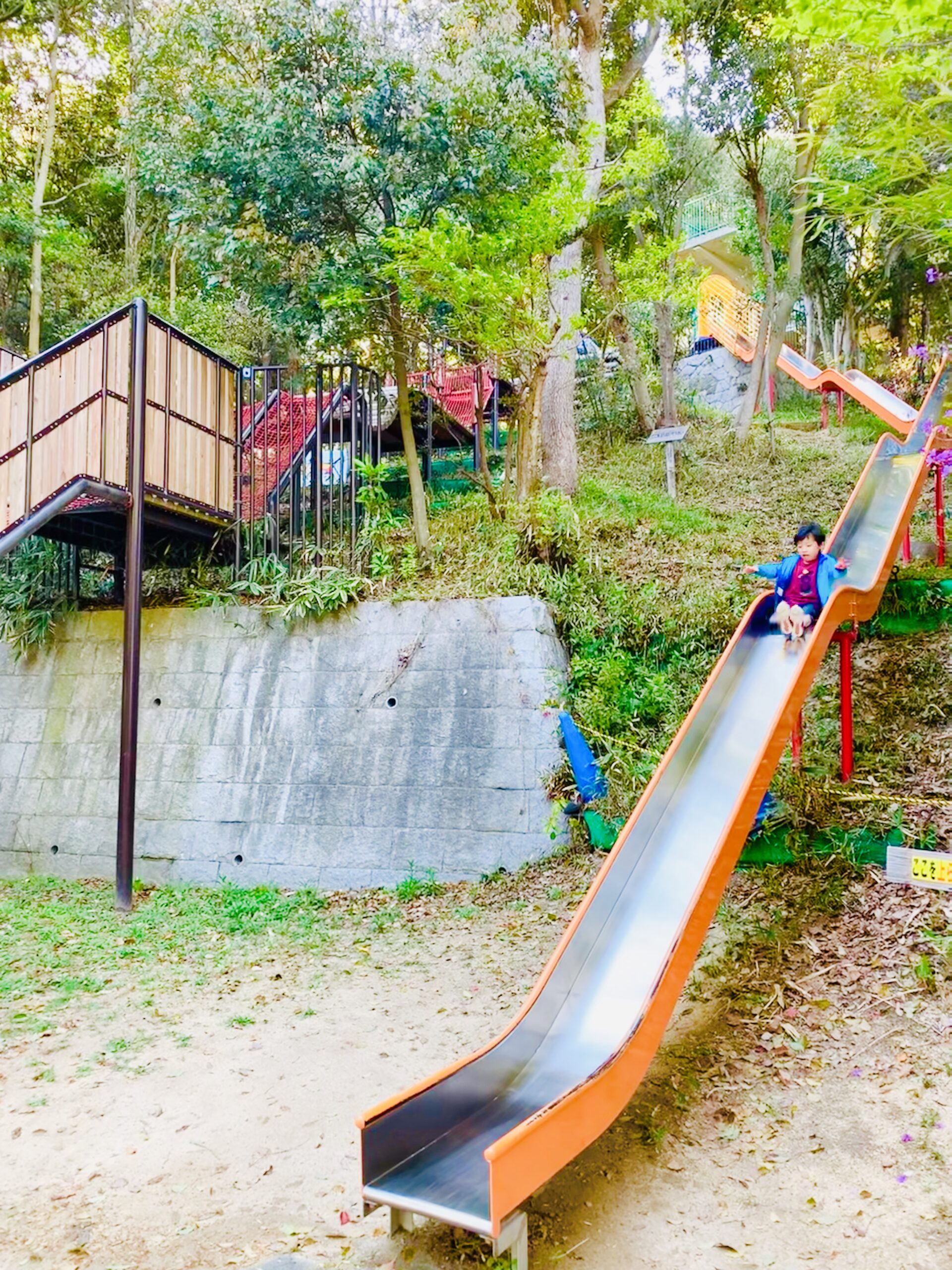 神戸市立須磨離宮公園 子供の森冒険コースのフィールドアスレチックは子どもたちにお気に入りの遊びスポット とーるブログ